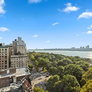 2* Hotel Riverside Tower